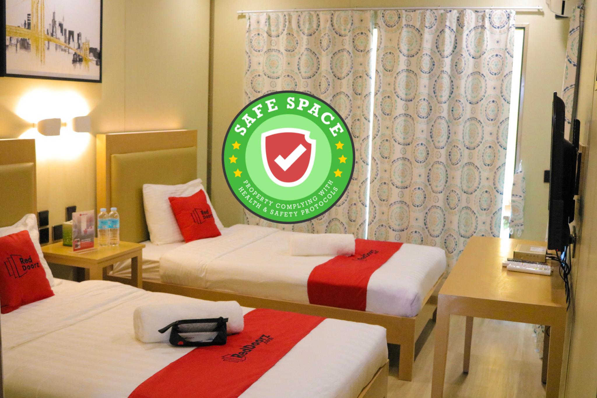 Reddoorz Plus @ As Fortuna Cebu Εξωτερικό φωτογραφία