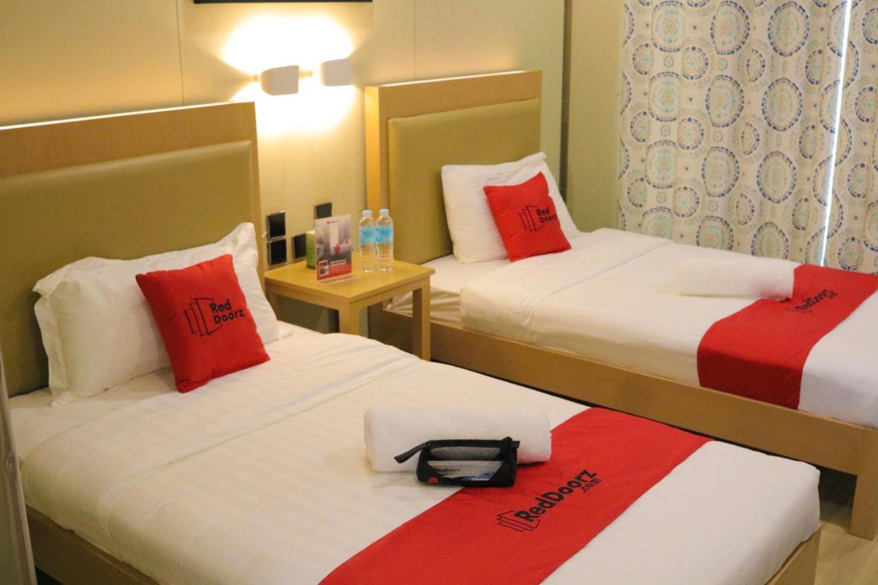 Reddoorz Plus @ As Fortuna Cebu Εξωτερικό φωτογραφία